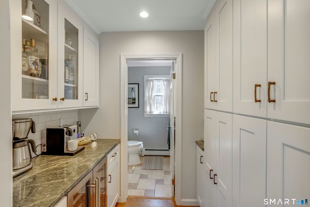 18 North Branch Road, Newtown, CT 06470