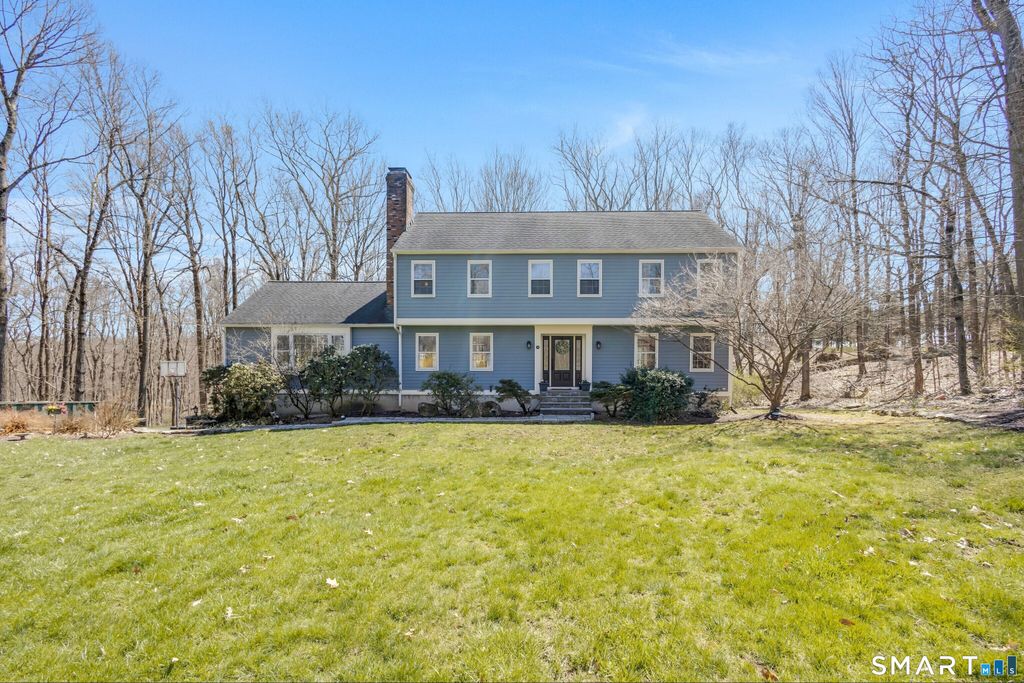 18 North Branch Road, Newtown, CT 06470