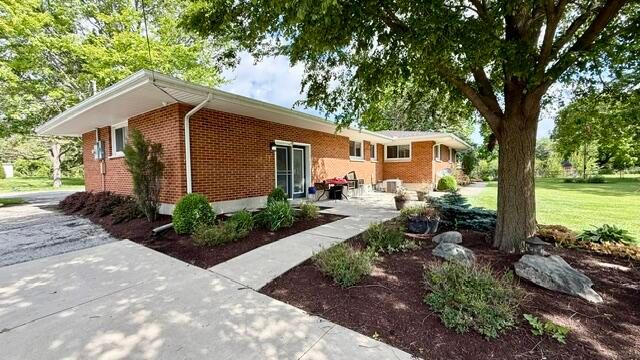 9755 N Country Club Road 9755 N Country Club Road, Piqua, OH 45356