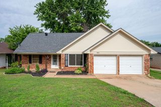 1813 Edgewood Drive, Edmond, OK 73013