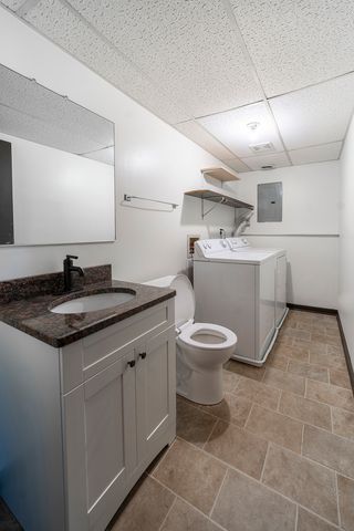 77 Joy Street 77, Sugar Grove, IL 60554