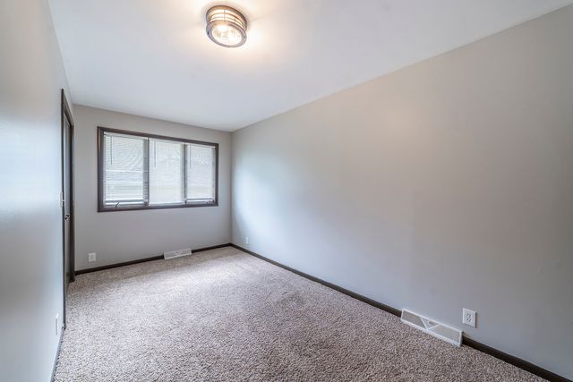 77 Joy Street 77, Sugar Grove, IL 60554