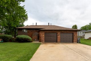 77 Joy Street 77, Sugar Grove, IL 60554