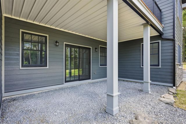 300 Van Tuyl Road, Barryville, NY 12719
