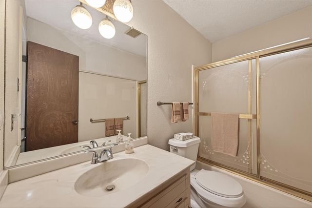 7102 Cerca Court, Houston, TX 77086