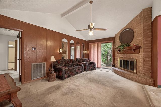 7102 Cerca Court, Houston, TX 77086