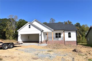 107 Fletchers Farm Drive, Thomasville, NC 27360