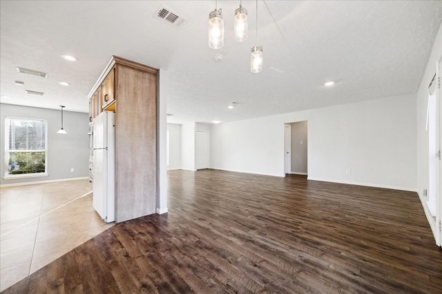 11302 Brook Meadows Lane, Meadows Place, TX 77477