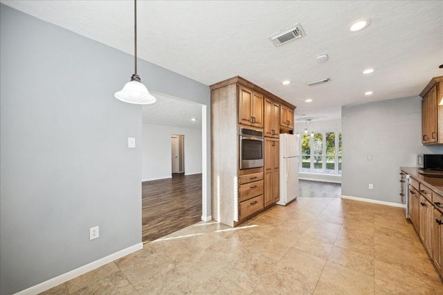 11302 Brook Meadows Lane, Meadows Place, TX 77477