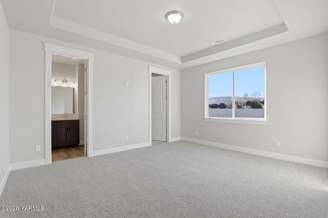 5050 Woolsey Rd, Yakima, WA 98903