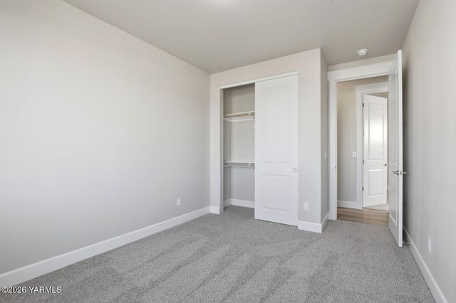 5050 Woolsey Rd, Yakima, WA 98903