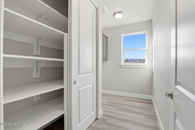 5050 Woolsey Rd, Yakima, WA 98903