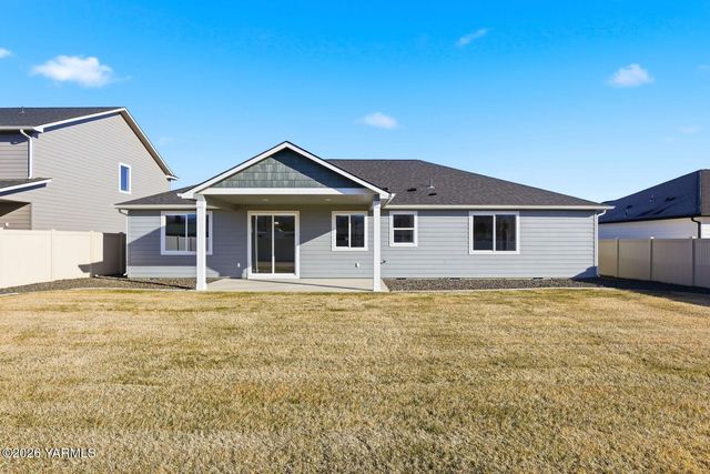 5050 Woolsey Rd, Yakima, WA 98903