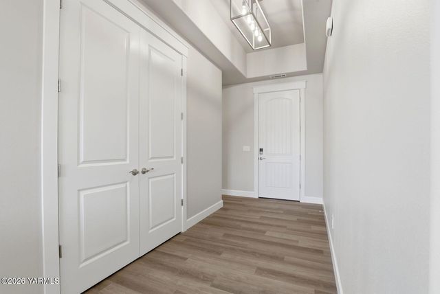 5050 Woolsey Rd, Yakima, WA 98903