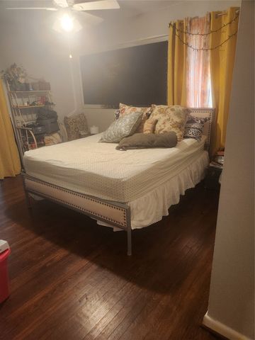 822 Woodrow Street, Arlington, TX 76012