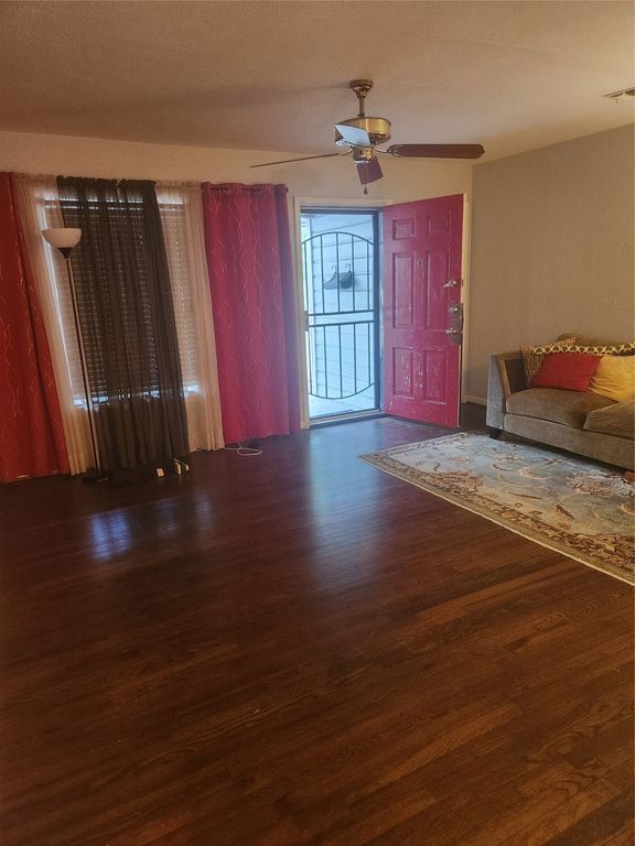 822 Woodrow Street, Arlington, TX 76012 — photo 2