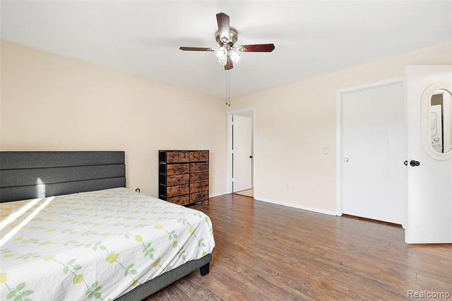 2322 London Bridge Drive 60, Rochester Hills, MI 48307