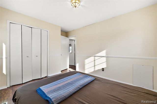 2322 London Bridge Drive 60, Rochester Hills, MI 48307