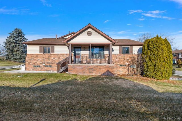 2322 London Bridge Drive 60, Rochester Hills, MI 48307