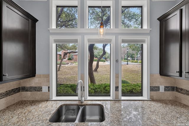 9 Inwood Manor, San Antonio, TX 78248