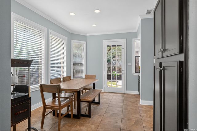 9 Inwood Manor, San Antonio, TX 78248