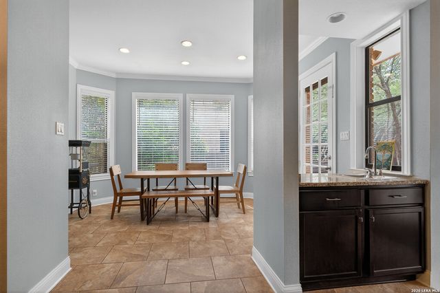 9 Inwood Manor, San Antonio, TX 78248