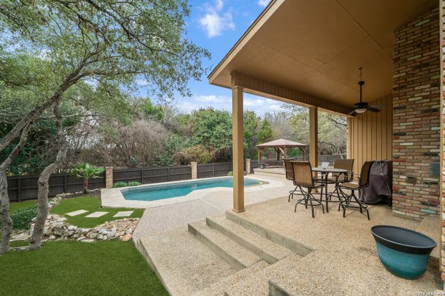 9 Inwood Manor, San Antonio, TX 78248