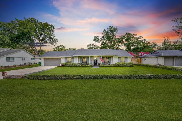 9142 Bronco Drive, Houston, TX 77055