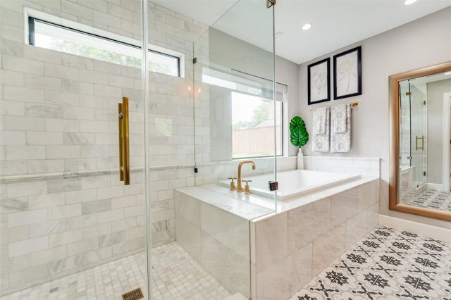 9142 Bronco Drive, Houston, TX 77055
