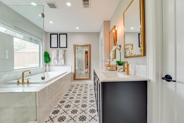 9142 Bronco Drive, Houston, TX 77055