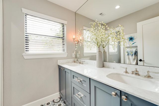 9142 Bronco Drive, Houston, TX 77055