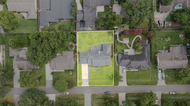 9142 Bronco Drive, Houston, TX 77055