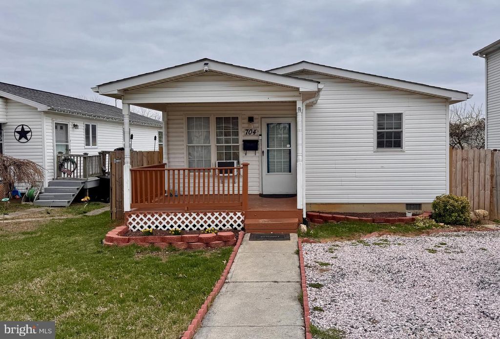704 WATSON AVE, Winchester, VA 22601