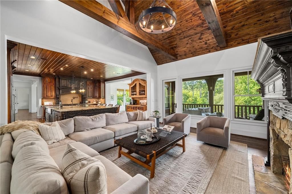 Image 19 of property listing at 13950 Haystack Lane, Milton, GA 30004