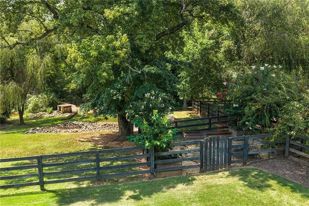 Image 63 of property listing at 13950 Haystack Lane, Milton, GA 30004