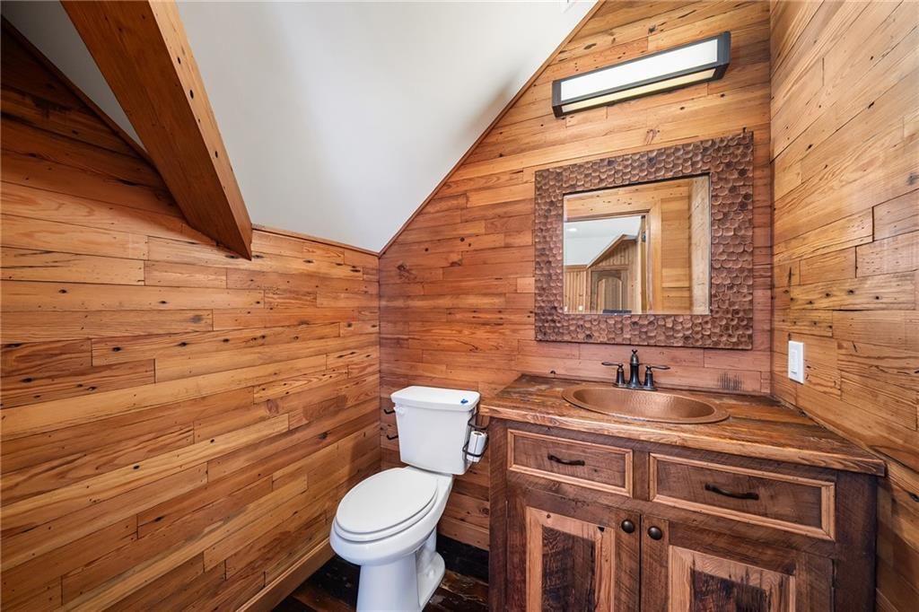 Image 95 of property listing at 13950 Haystack Lane, Milton, GA 30004