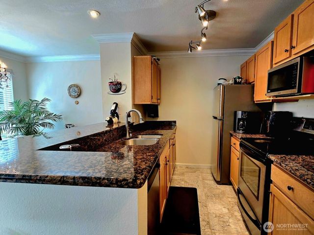 31500 33rd Place SW #H101, Federal Way, WA 98023