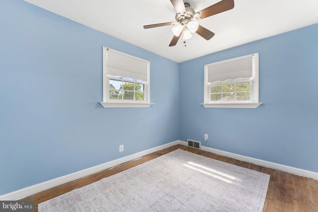 512 CLOVERDALE RD, Blackwood, NJ 08012