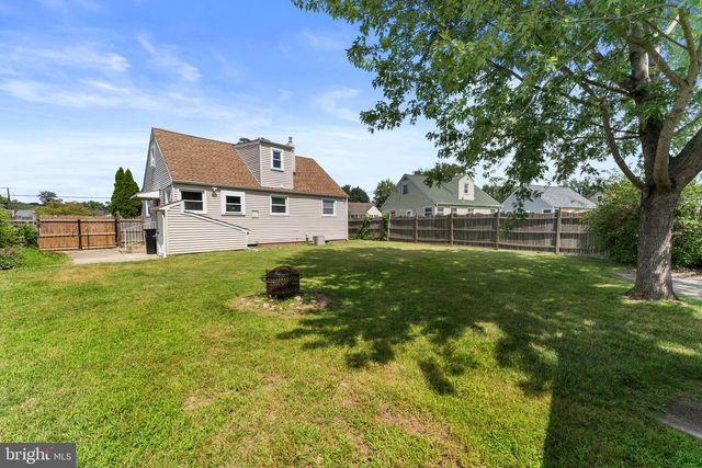 512 CLOVERDALE RD, Blackwood, NJ 08012