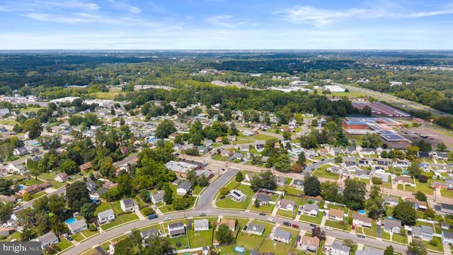 512 CLOVERDALE RD, Blackwood, NJ 08012