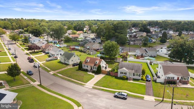512 CLOVERDALE RD, Blackwood, NJ 08012