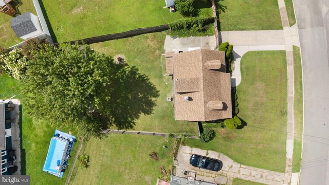 512 CLOVERDALE RD, Blackwood, NJ 08012