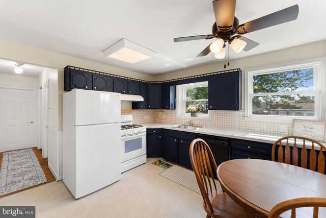 512 CLOVERDALE RD, Blackwood, NJ 08012