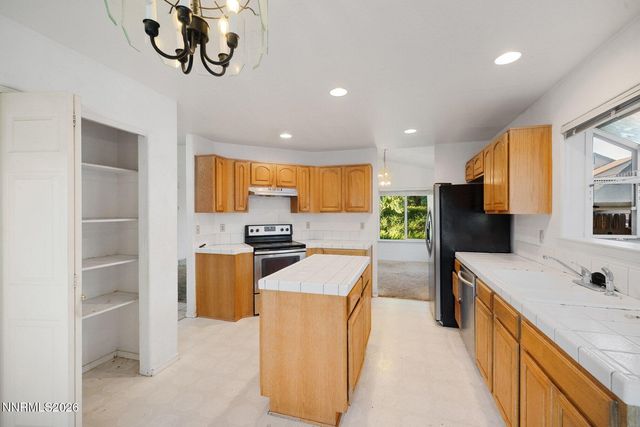 984 Hilltop Drive, Carson City, NV 89705