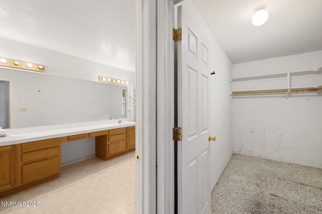 984 Hilltop Drive, Carson City, NV 89705
