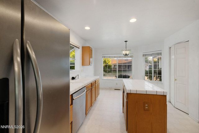 984 Hilltop Drive, Carson City, NV 89705