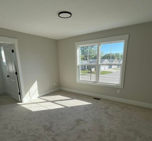 671 Waterford Village Drive, Grand Rapids, MI 49534