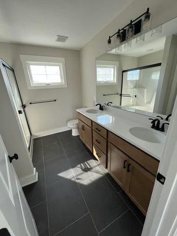 671 Waterford Village Drive, Grand Rapids, MI 49534