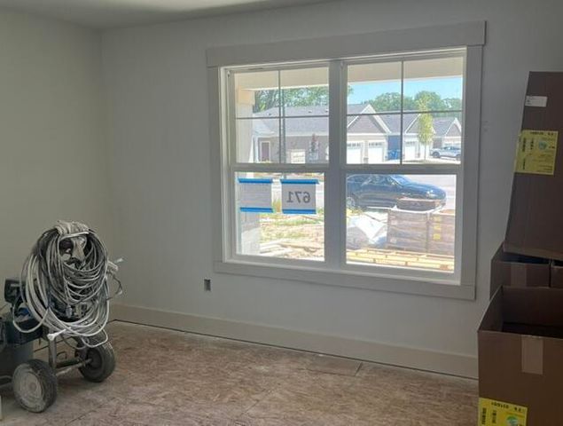 671 Waterford Village Drive, Grand Rapids, MI 49534
