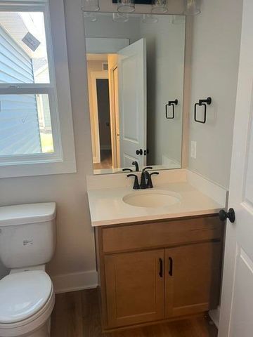 671 Waterford Village Drive, Grand Rapids, MI 49534